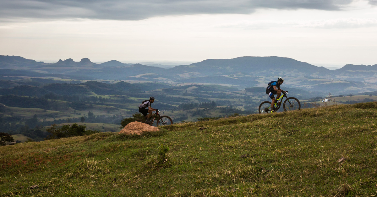 O belo cenário da Cuesta Paulista - (Wladimir Togumi - Brasil Ride)