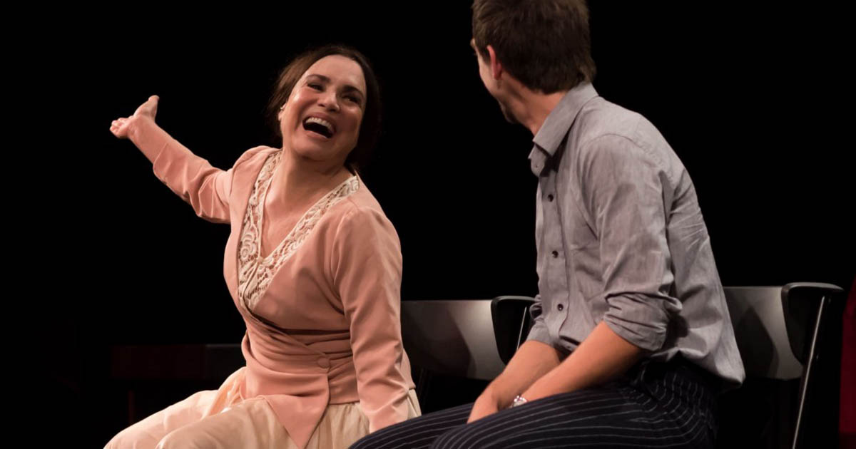 Regina Duarte no espetáculo Volta ao Lar