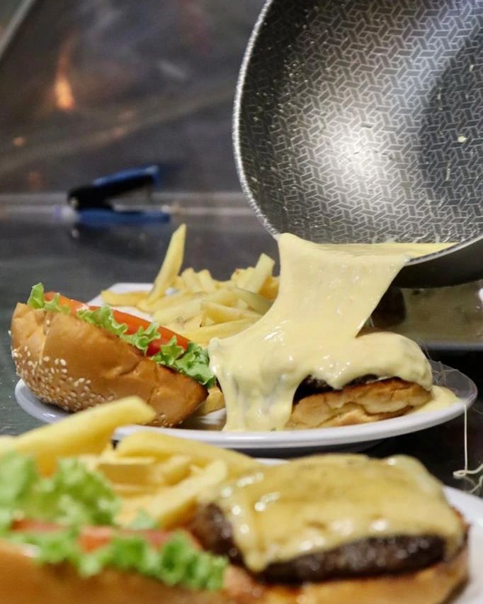 Hambúrguers de alta qualidade em foz fino corte carnes