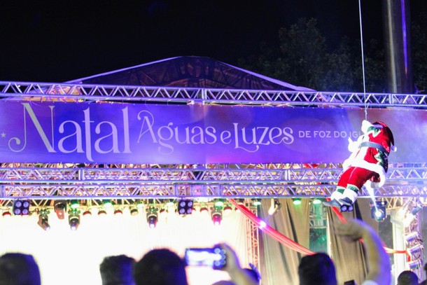 grande-publico-celebra-retorno-presencial-a-espetaculo-de-natal-em-foz-do-iguacu-61a83d9ed0af3 grande-publico-celebra-retorno-presencial-a-espetaculo-de-natal-em-foz-do-iguacu-61a83d9ed0af3