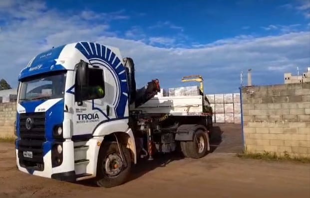 efc9ca73-dd35-4cf0-b3b2-2984326c5352